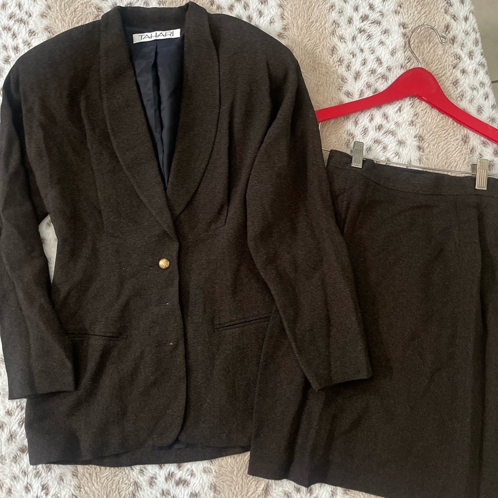 Tahari Black Dress Suit Elegant Professional Attire